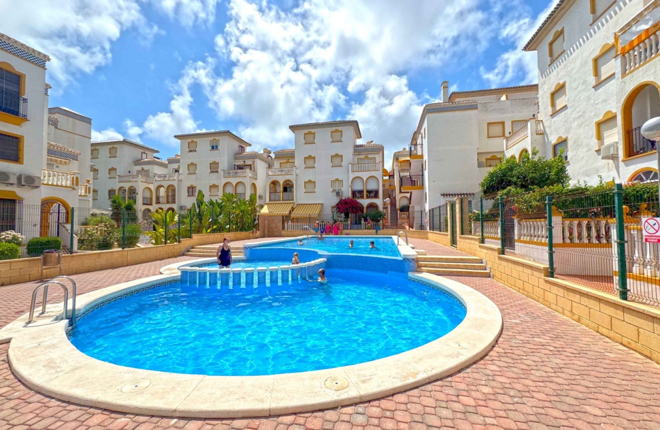 Resale - Apartment / flat - Torrevieja - La Mata