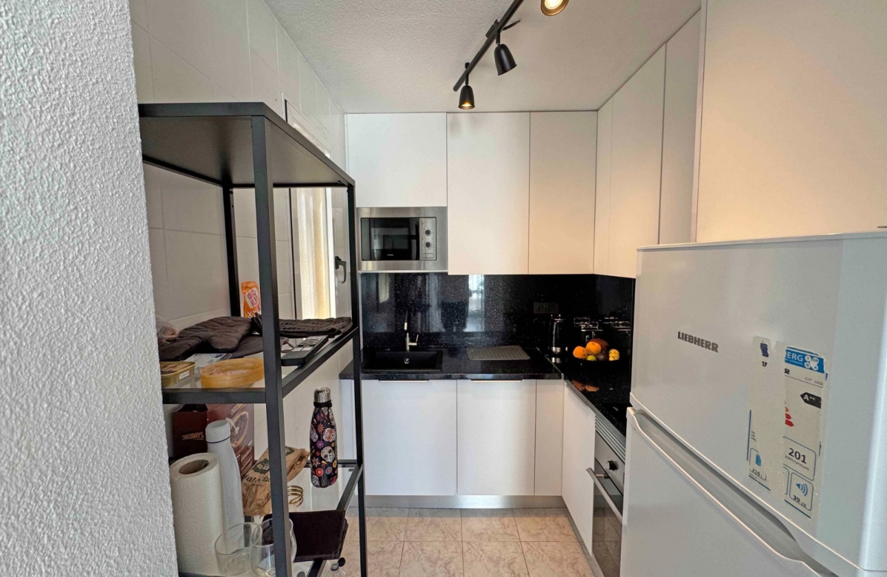 Resale - Apartment / flat - Torrevieja - La Mata