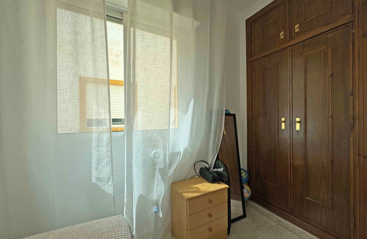 Resale - Apartment / flat - Torrevieja - La Mata
