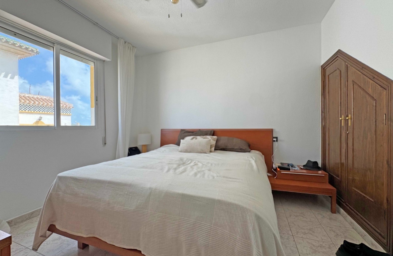 Resale - Apartment / flat - Torrevieja - La Mata