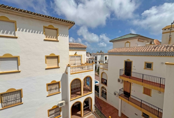 Resale - Apartment / flat - Torrevieja - La Mata