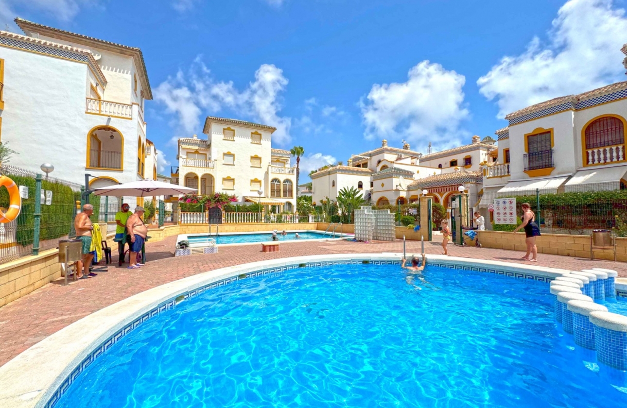 Resale - Apartment / flat - Torrevieja - La Mata