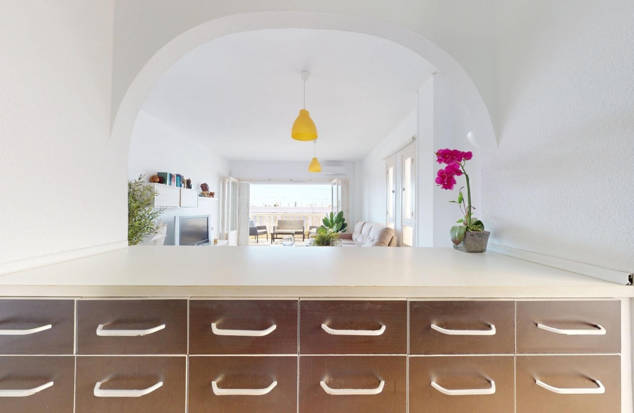 Resale - Apartment / flat - Santa Pola - Playa Lisa