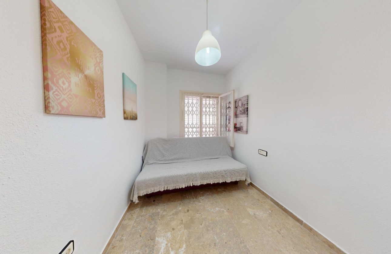 Resale - Apartment / flat - Santa Pola - Playa Lisa