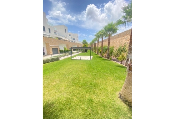 Resale - Apartment / flat - Orihuela Costa - Villamartín