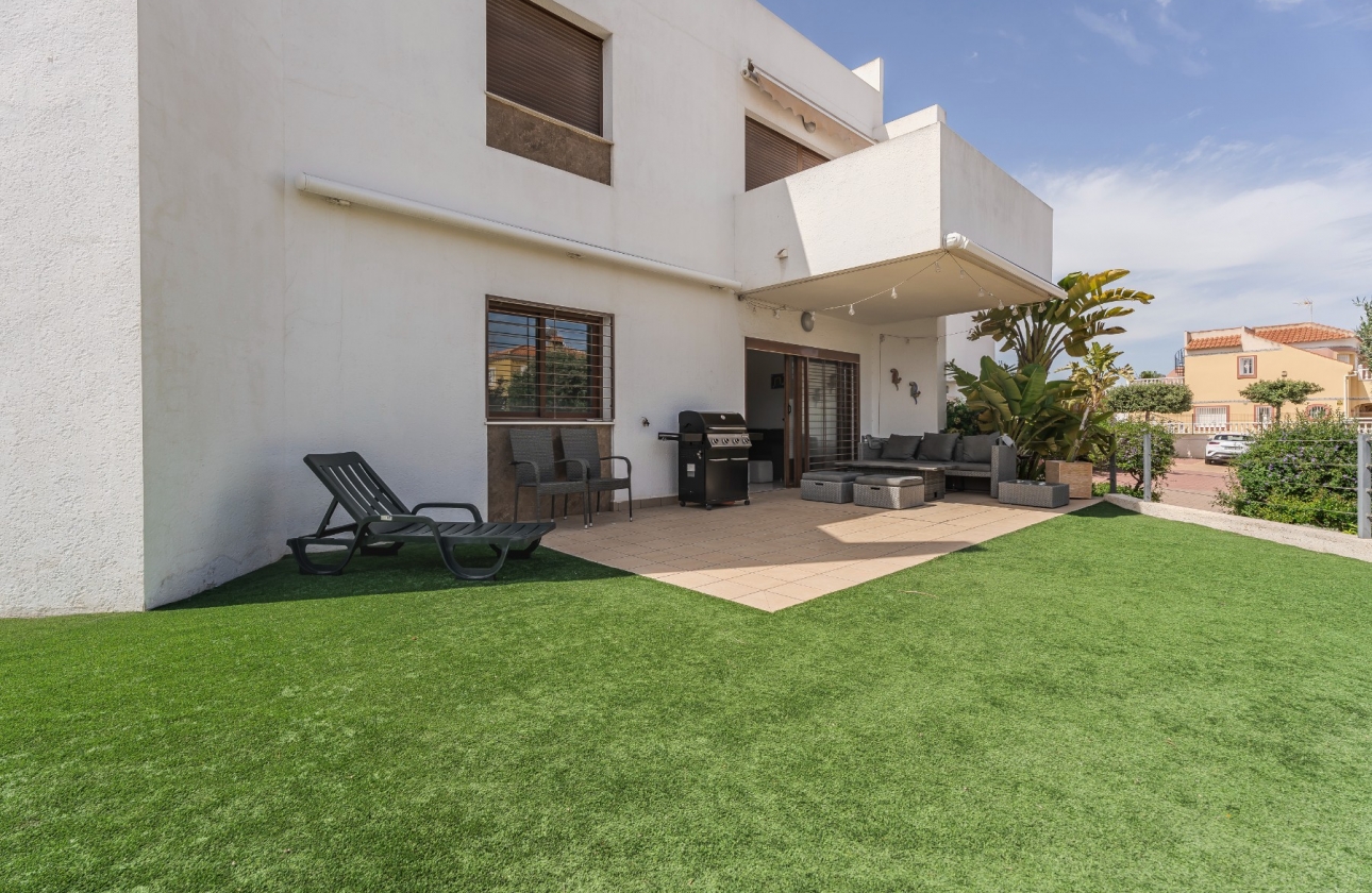 Resale - Apartment / flat - Orihuela Costa - La Zenia