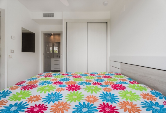 Resale - Apartment / flat - Orihuela Costa - La Zenia