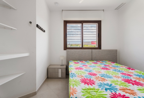 Resale - Apartment / flat - Orihuela Costa - La Zenia