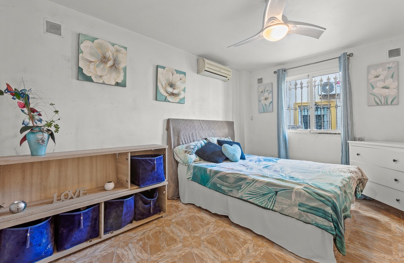 Resale - Villa - Orihuela Costa - Playa Flamenca