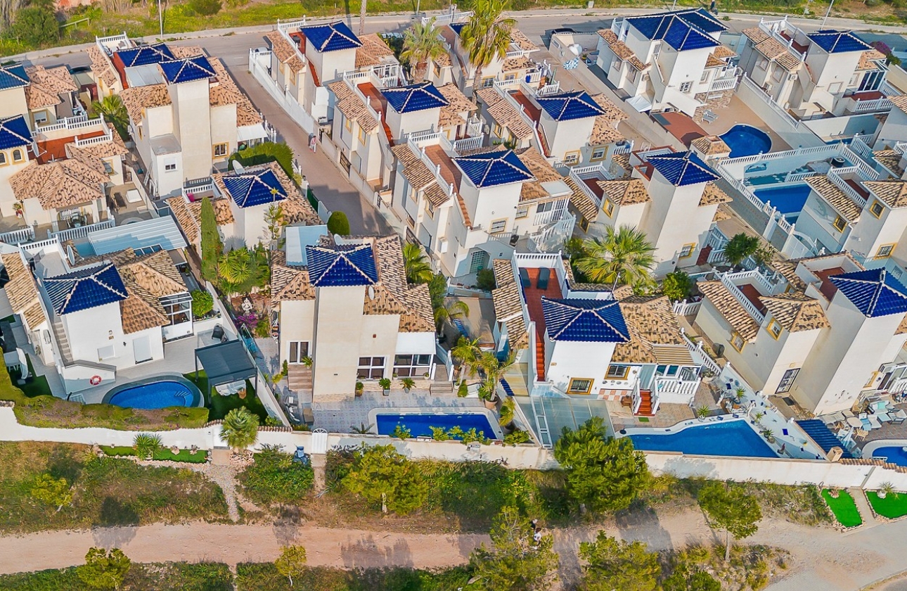 Resale - Villa - Orihuela Costa - Playa Flamenca