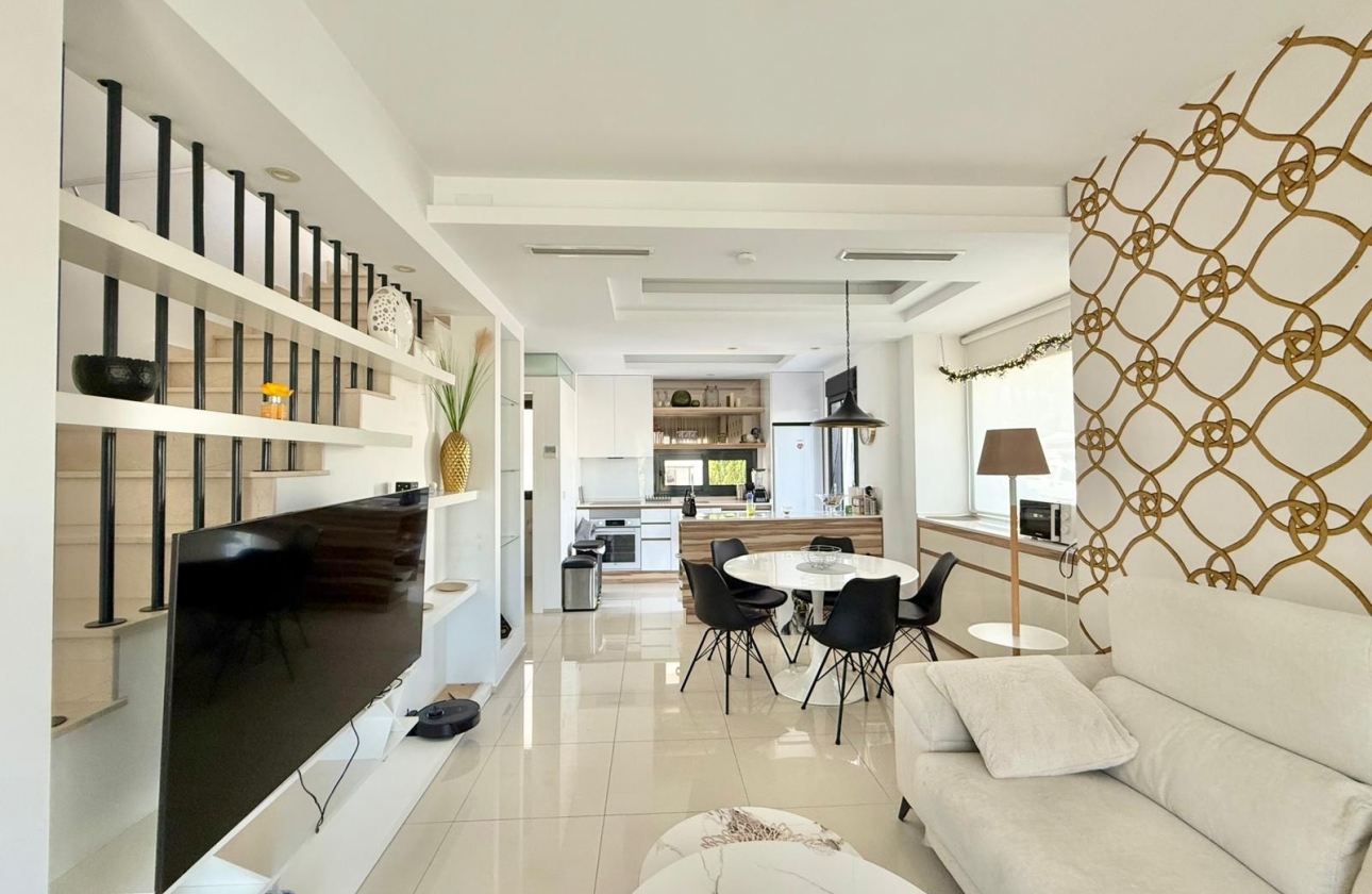 Resale - Villa - Ciudad Quesada - Pueblo Bravo