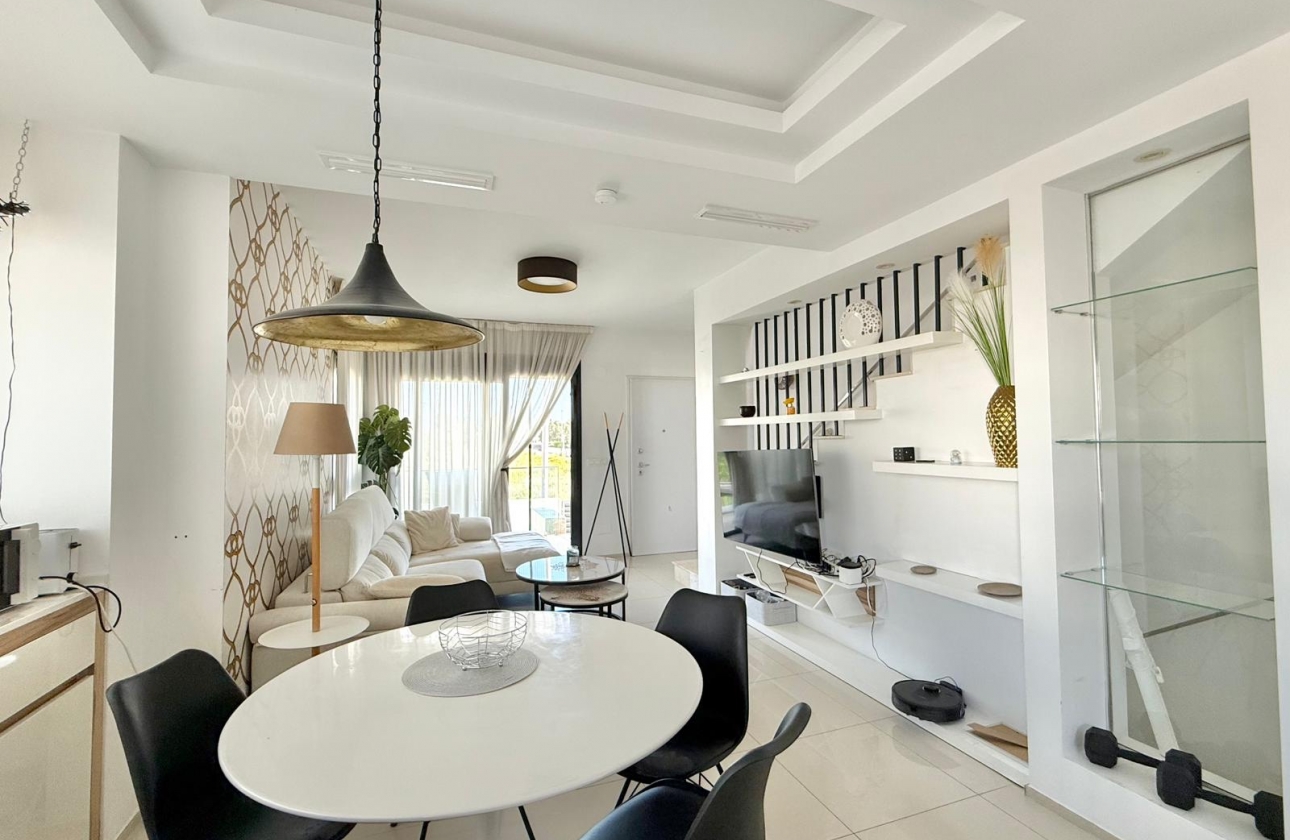 Resale - Villa - Ciudad Quesada - Pueblo Bravo