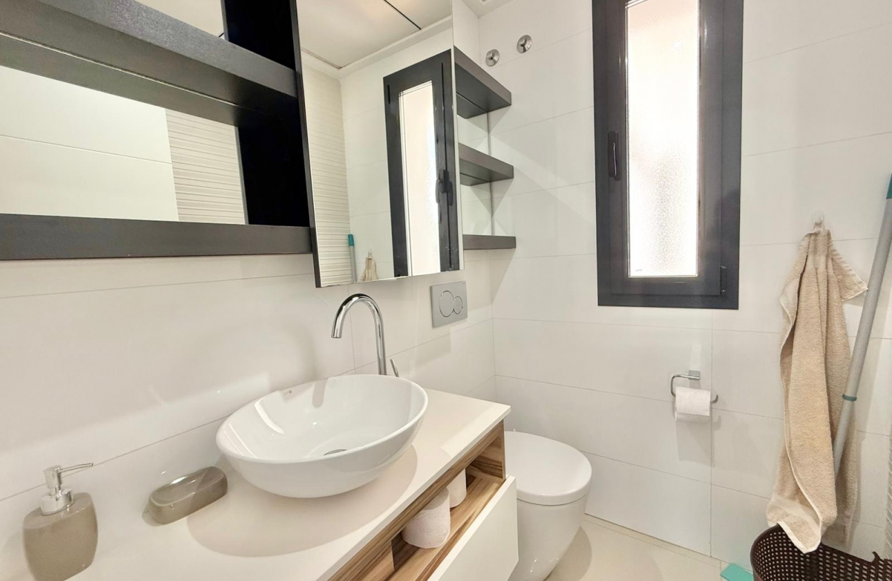 Resale - Villa - Ciudad Quesada - Pueblo Bravo