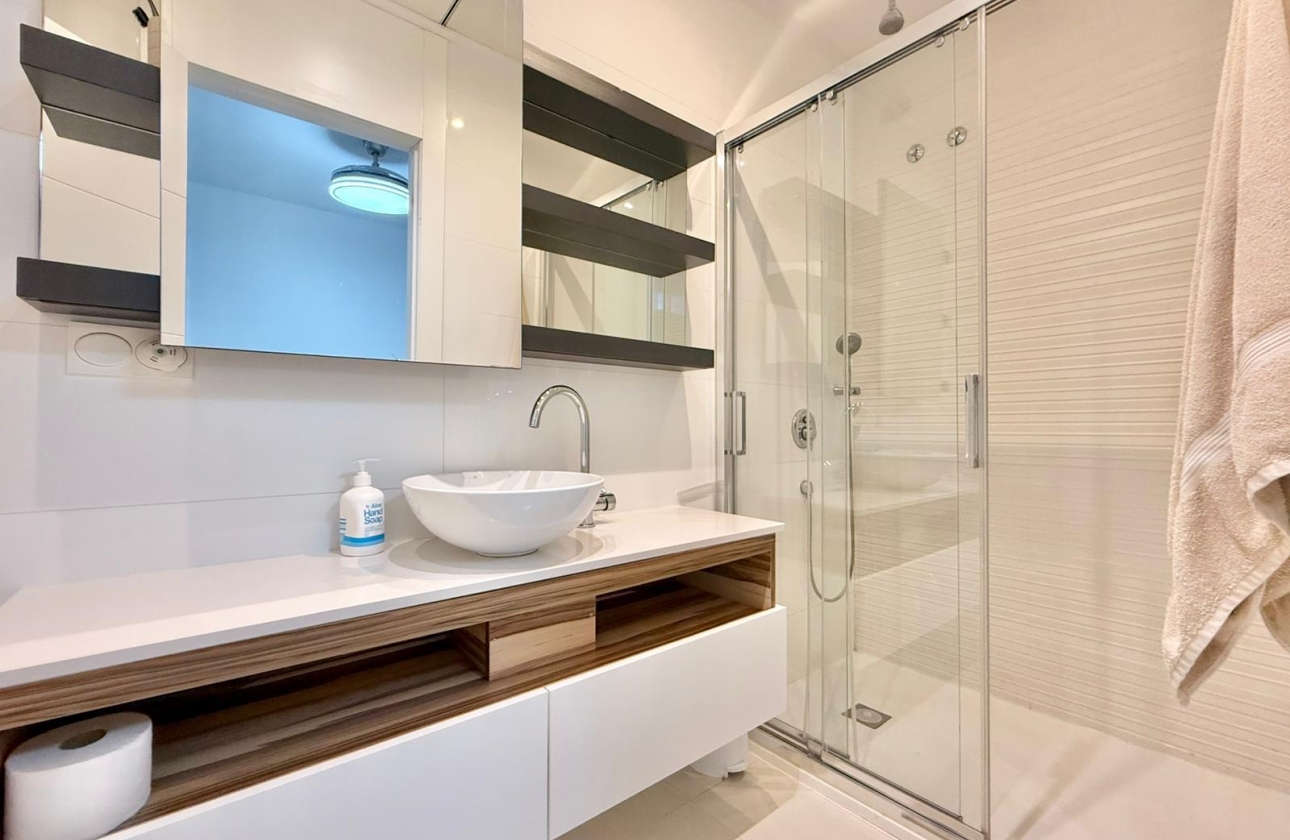 Resale - Villa - Ciudad Quesada - Pueblo Bravo