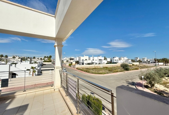 Resale - Villa - Ciudad Quesada - Pueblo Bravo