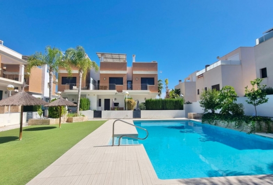 Resale - Villa - Ciudad Quesada - Pueblo Bravo