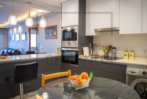 Resale - Apartment / flat - Torrevieja - Playa del Cura