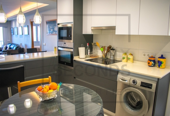 Resale - Apartment / flat - Torrevieja - Playa del Cura