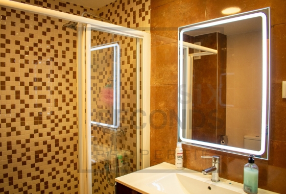 Resale - Apartment / flat - Torrevieja - Playa del Cura