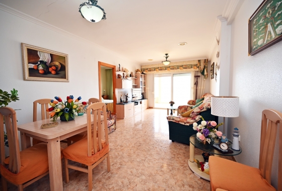 Resale - Apartment / flat - Torrevieja - La Mata