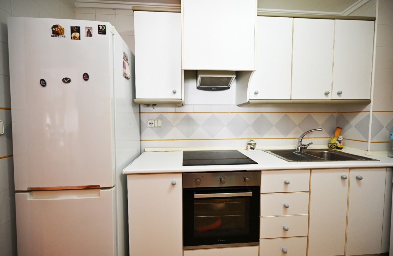 Resale - Apartment / flat - Torrevieja - La Mata
