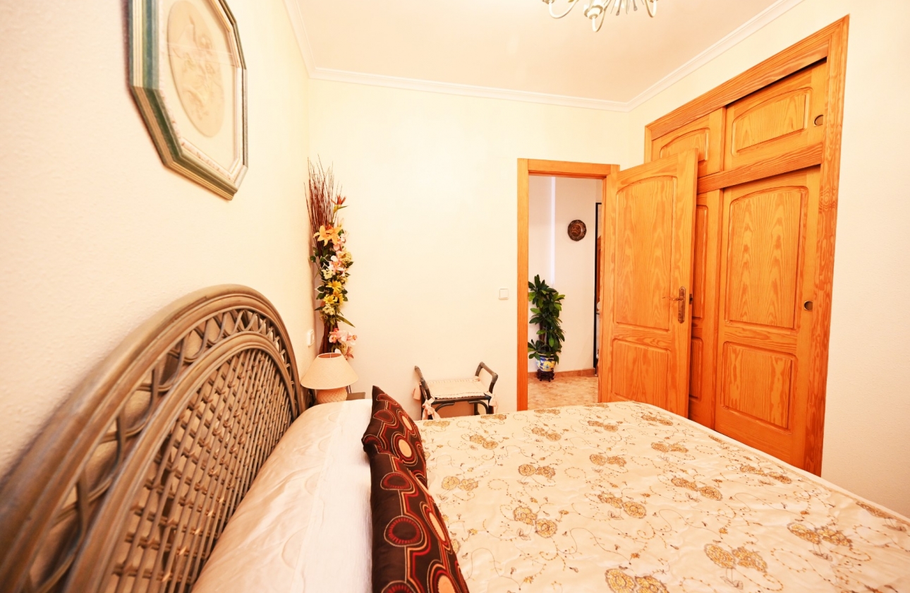 Resale - Apartment / flat - Torrevieja - La Mata