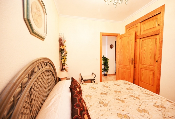 Resale - Apartment / flat - Torrevieja - La Mata