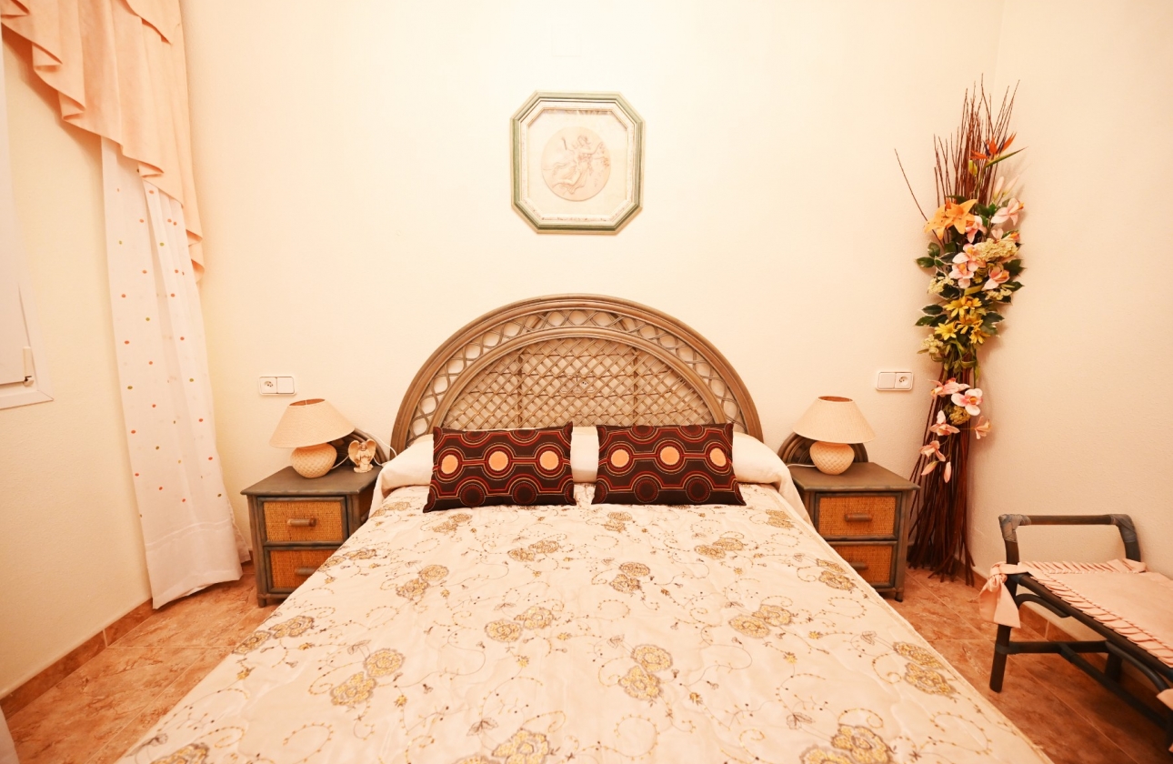 Resale - Apartment / flat - Torrevieja - La Mata