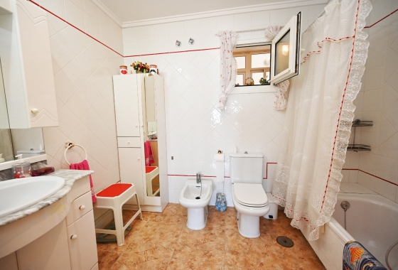 Resale - Apartment / flat - Torrevieja - La Mata