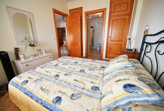 Resale - Apartment / flat - Torrevieja - La Mata