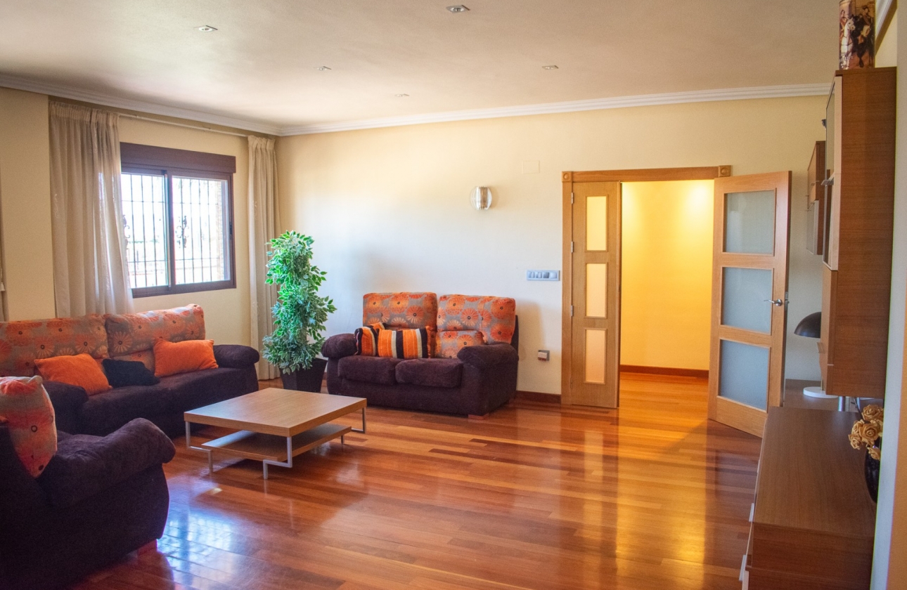 Resale - Finca / Country Property - Orihuela Costa - El raal