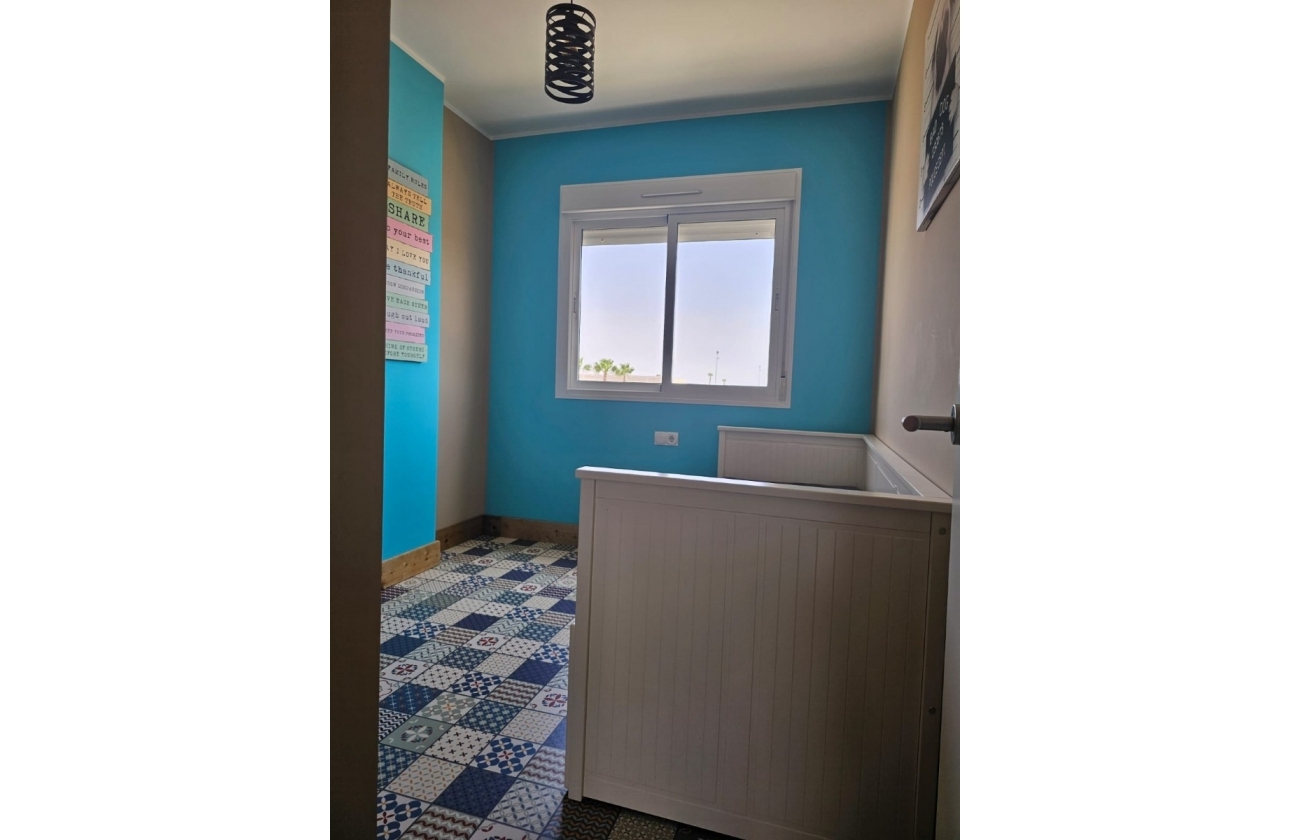 Resale - Apartment / flat - Orihuela Costa - Punta Prima