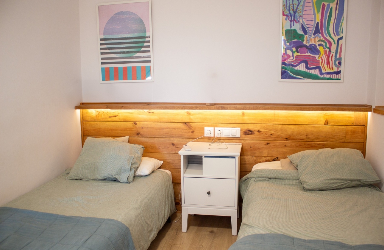 Resale - Apartment / flat - Torrevieja - La Mata