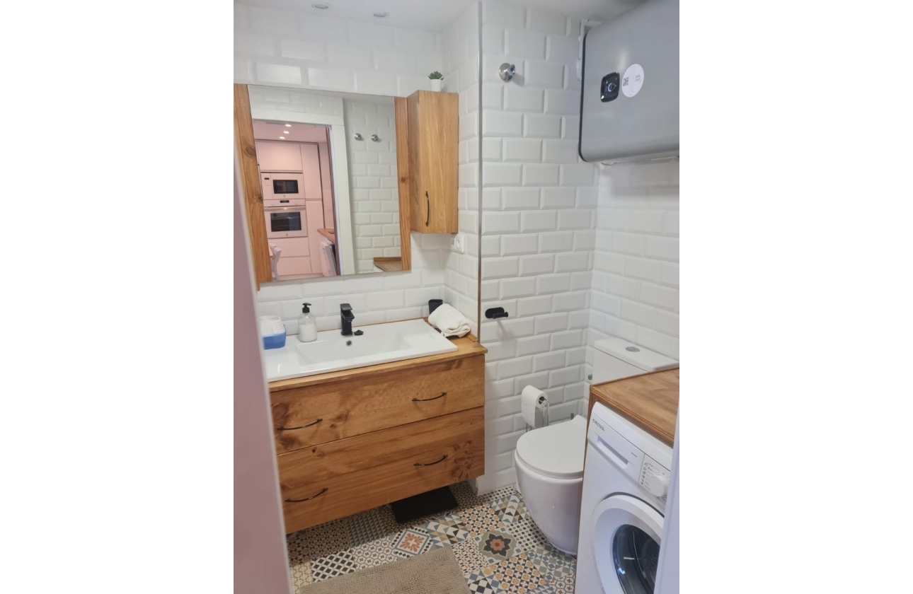 Resale - Apartment / flat - Torrevieja - La Mata