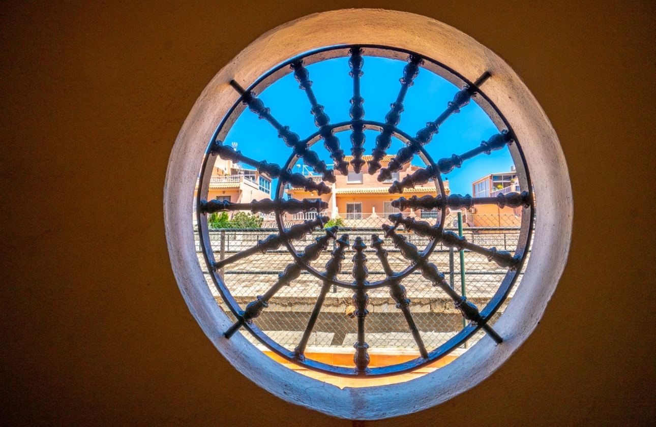 Resale - Apartment / flat - Torrevieja - Playa del Cura