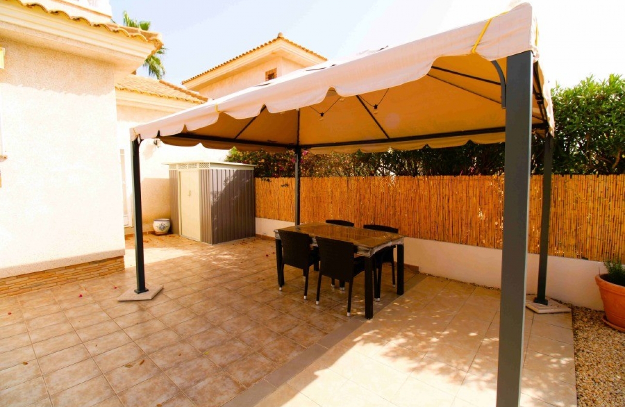 Resale - Villa - Orihuela Costa - Los Dolses