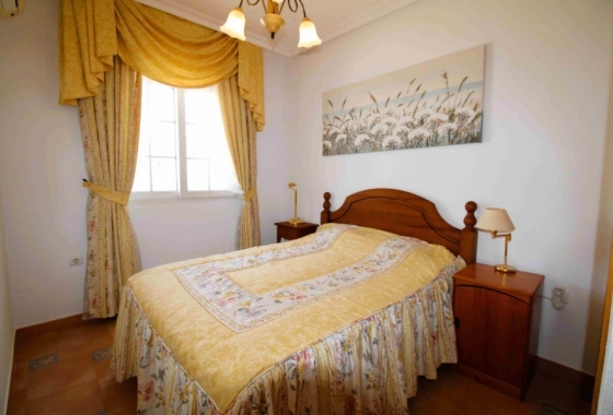 Resale - Villa - Orihuela Costa - Los Dolses