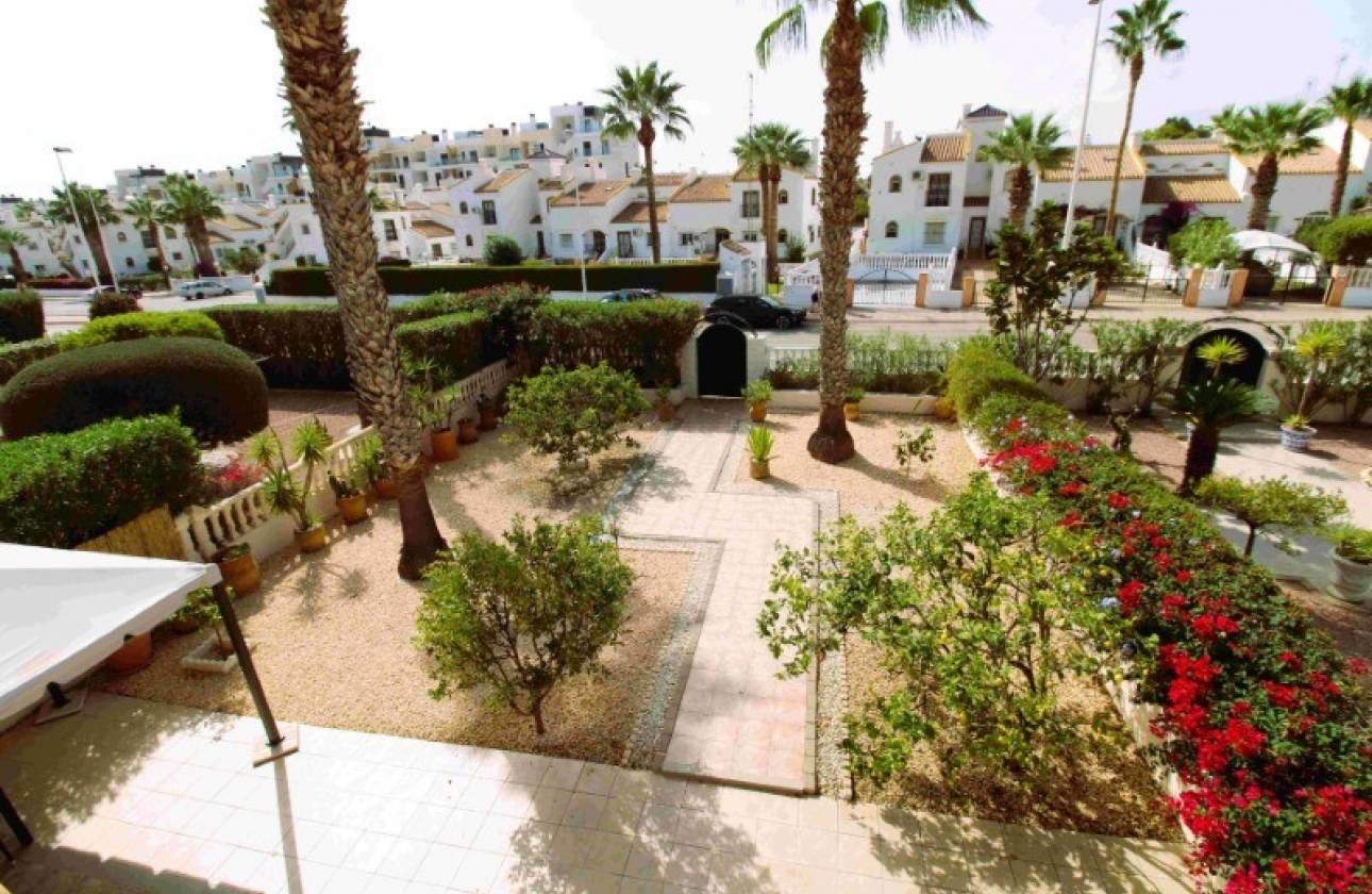 Resale - Villa - Orihuela Costa - Los Dolses