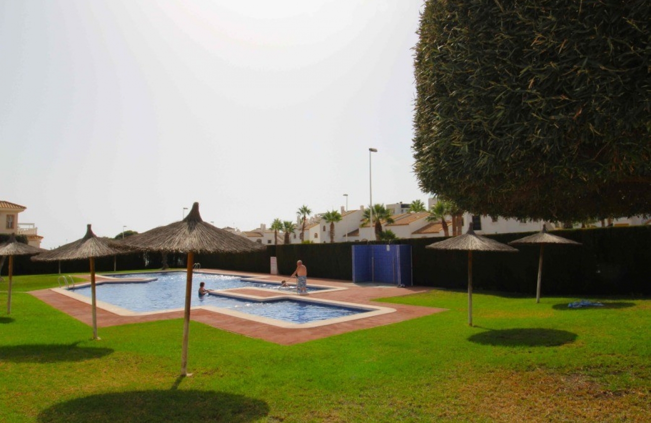 Resale - Villa - Orihuela Costa - Los Dolses