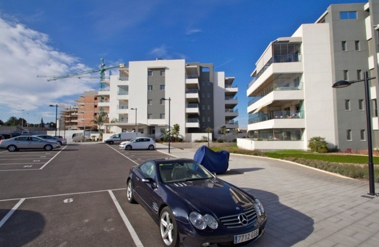 Resale - Apartment / flat - Villamartin - Los Dolses