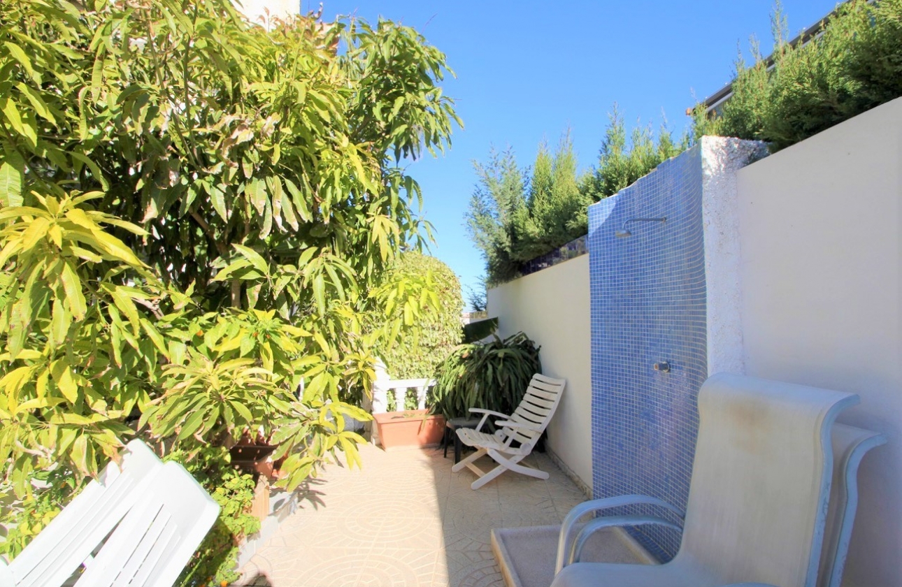 Resale - Villa - Orihuela Costa - Villamartín