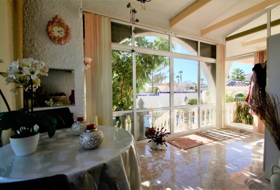 Resale - Villa - Orihuela Costa - Villamartín