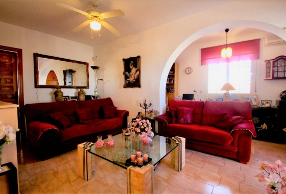 Resale - Villa - Orihuela Costa - Villamartín