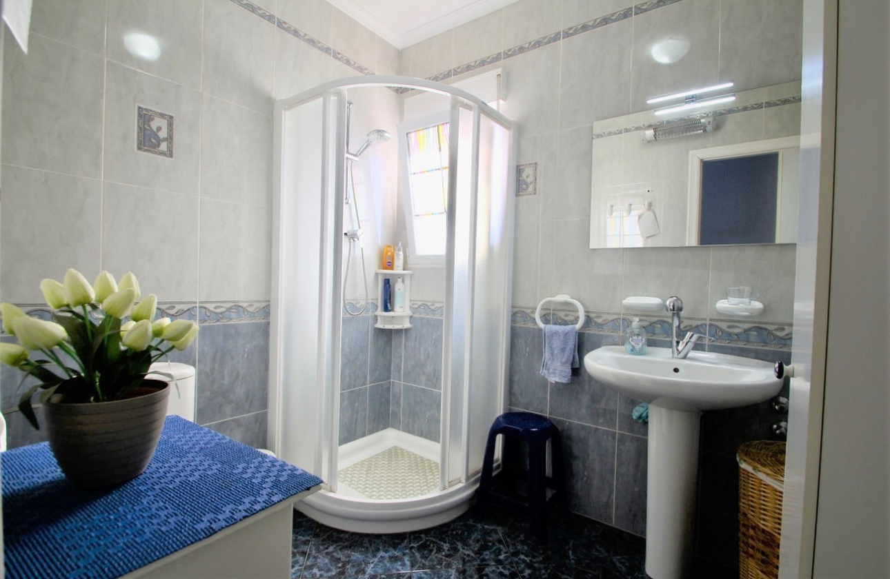 Resale - Villa - Orihuela Costa - Villamartín