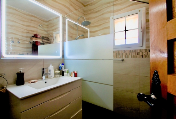 Resale - Villa - Orihuela Costa - Villamartín