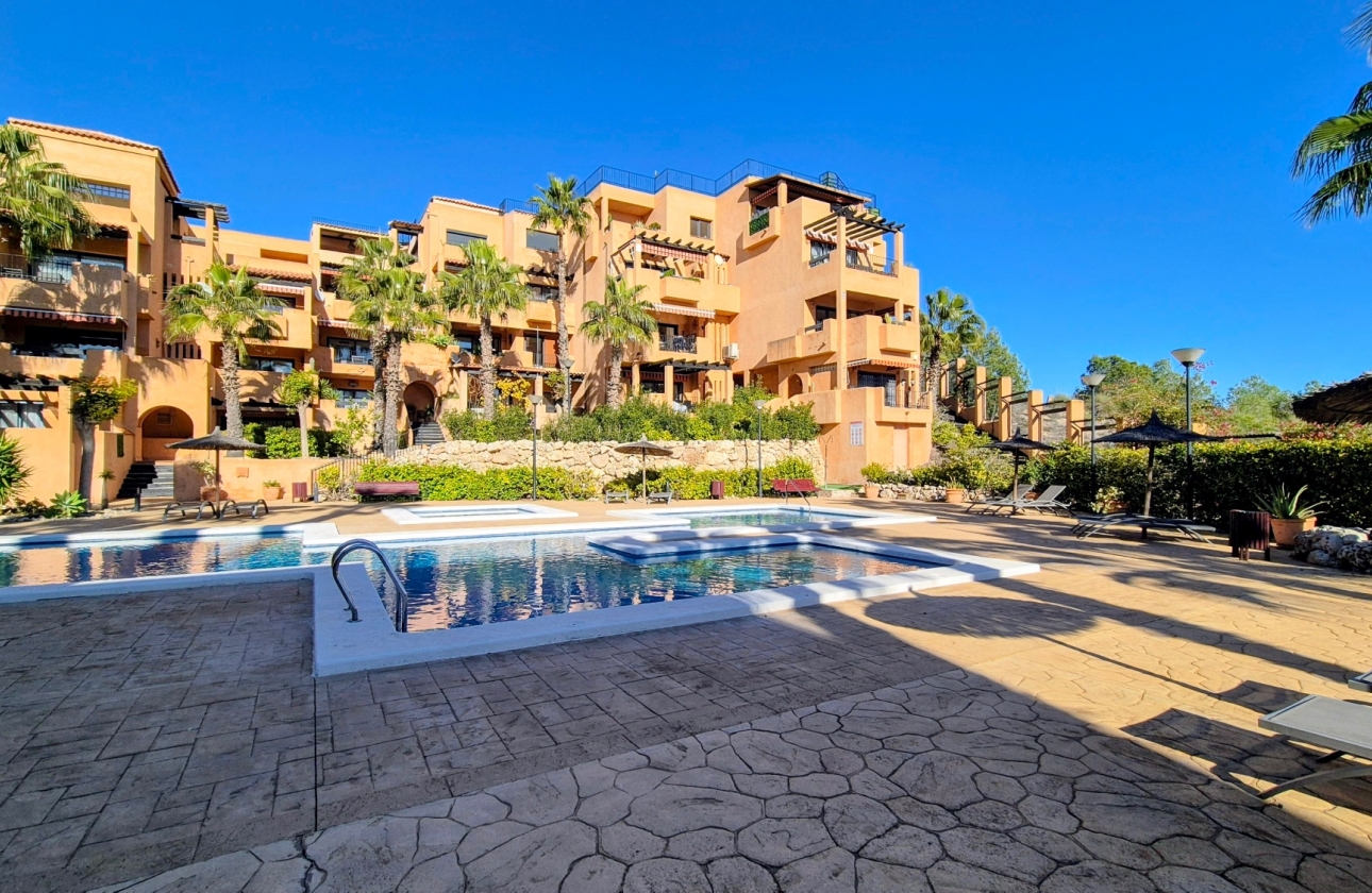 Resale - Apartment / flat - Orihuela Costa - Villamartín