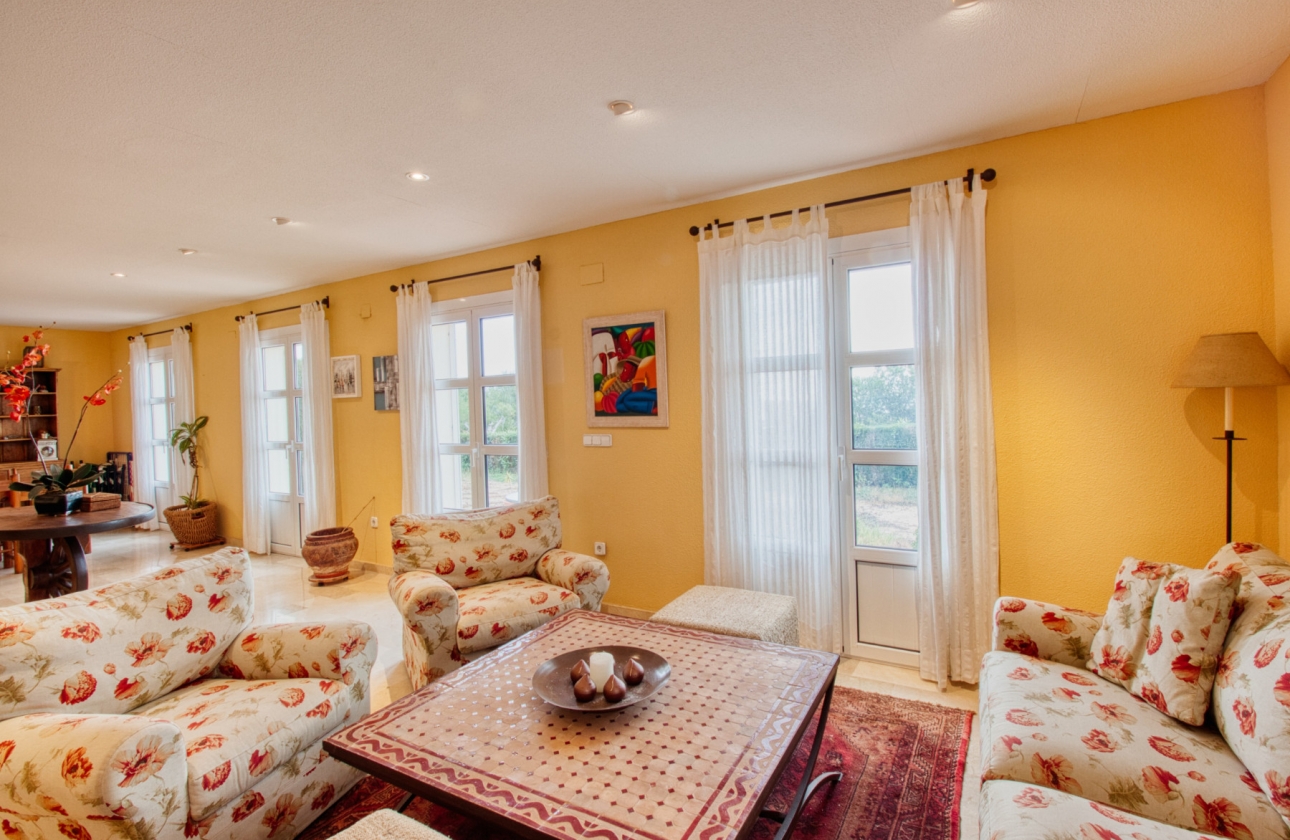 Resale - Villa - Benidorm - Zona de Poniente