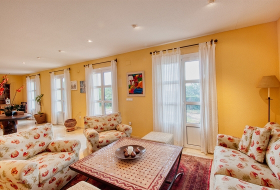 Resale - Villa - Benidorm - Zona de Poniente