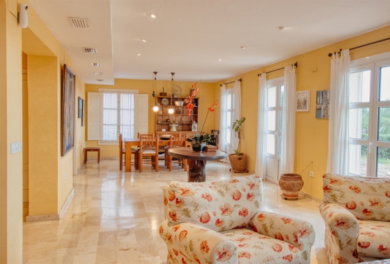 Resale - Villa - Benidorm - Zona de Poniente