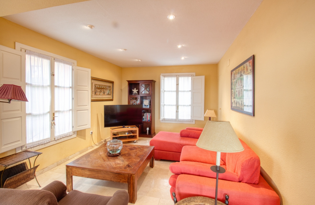 Resale - Villa - Benidorm - Zona de Poniente